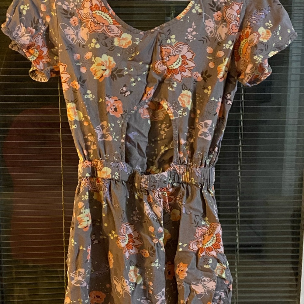 Dress - Picture 2 of 5